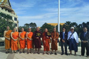 ပန်းတစ်ပွင့်တောင်ဗုဒ္ဓသာသနာပြုတက္ကသိုလ်မှအဓိပတိဆရာတော် ပါမောက္ခချုပ်ဆရာတော်တို့ ဘန်ကောက်မြို့ရှိ မဟာချူလာလောင်ကွန်း ဘုရင့်တက္ကသိုလ်သို့သွားရောက်လေ့လာ